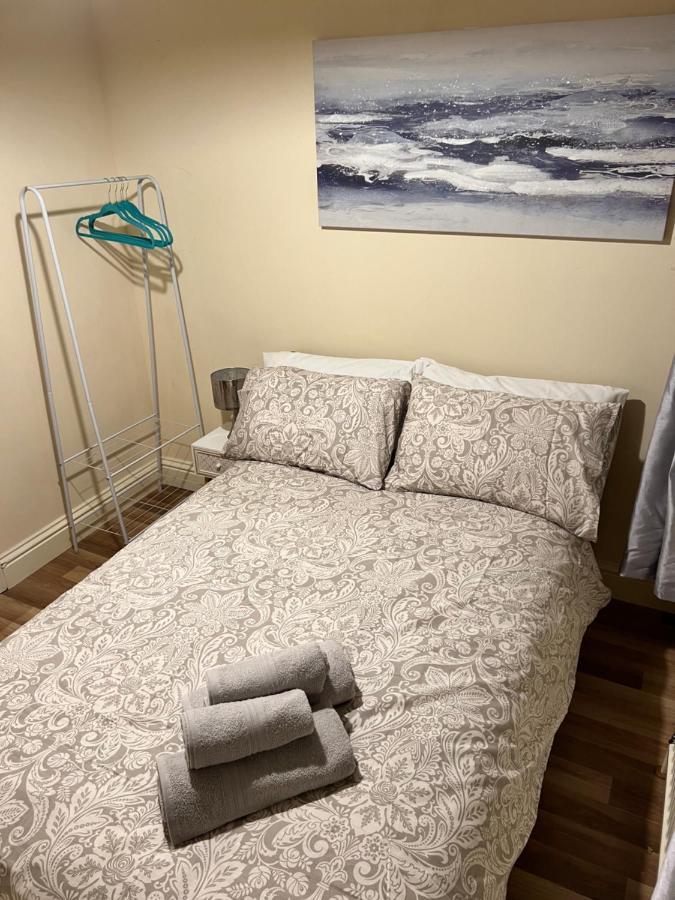 Reading West Homestay Extérieur photo