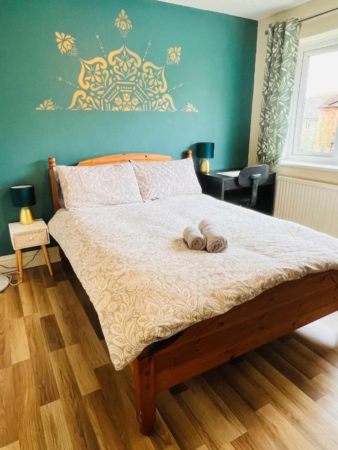 Reading West Homestay Extérieur photo