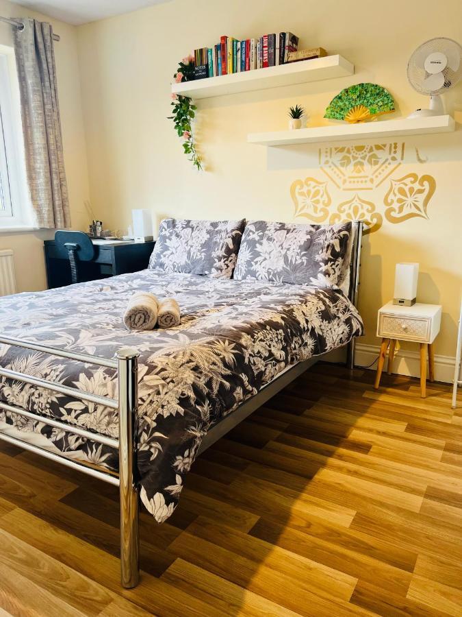 Reading West Homestay Extérieur photo